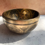 Hand Etched Bowl — 6.50" W x 3.25" H, F Note, 798g