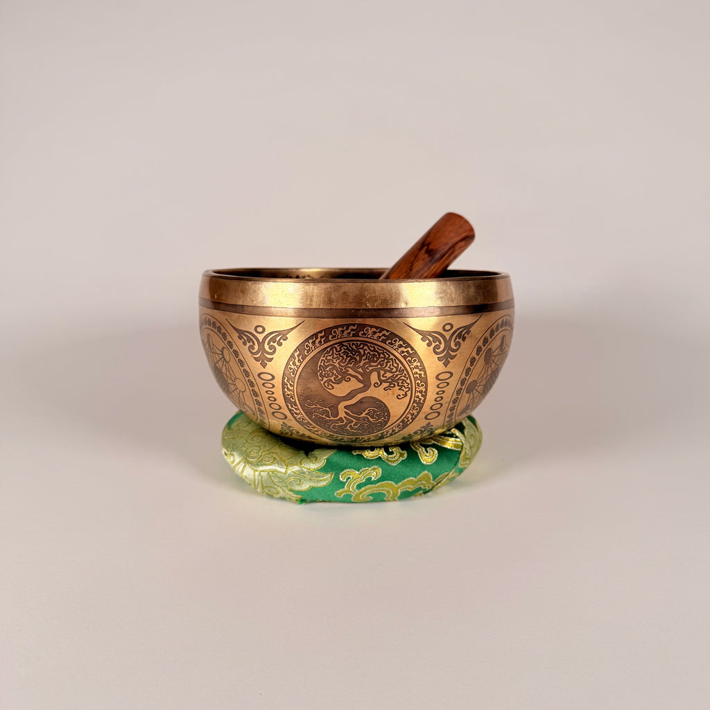 Hand Etched Bowl — 6.75" W x 3.5" H, D Note, 900g
