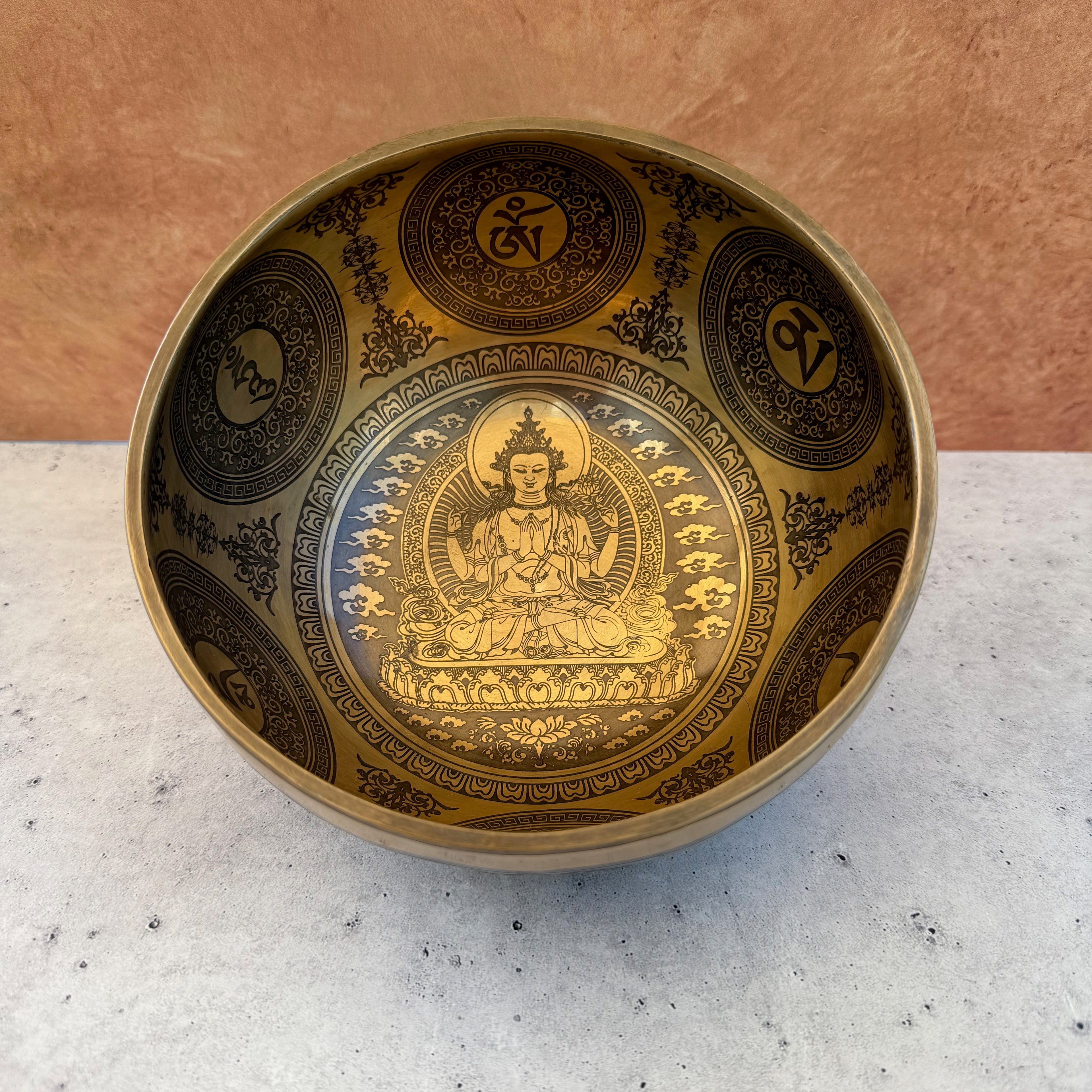 Hand Etched Bowl — 6.75" W x 3.5" H, D Note, 900g