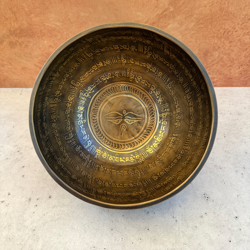 Hand Etched Bowl — 7.00" W x 3.5" H, C Note, 842g
