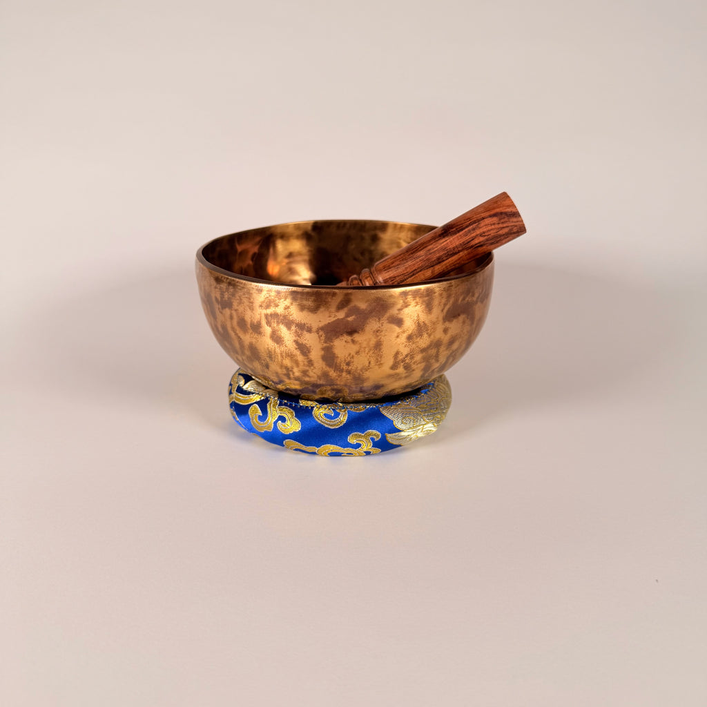 Hand-Hammered Singing Bowl — 7.00" W x 3.50" H, A Note, 848g