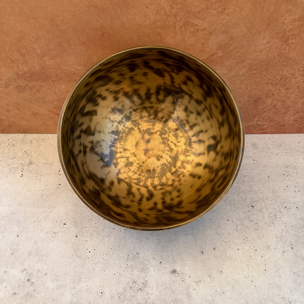 Hand-Hammered Singing Bowl — 7.50" W x 3.50" H, A Note, 1138g