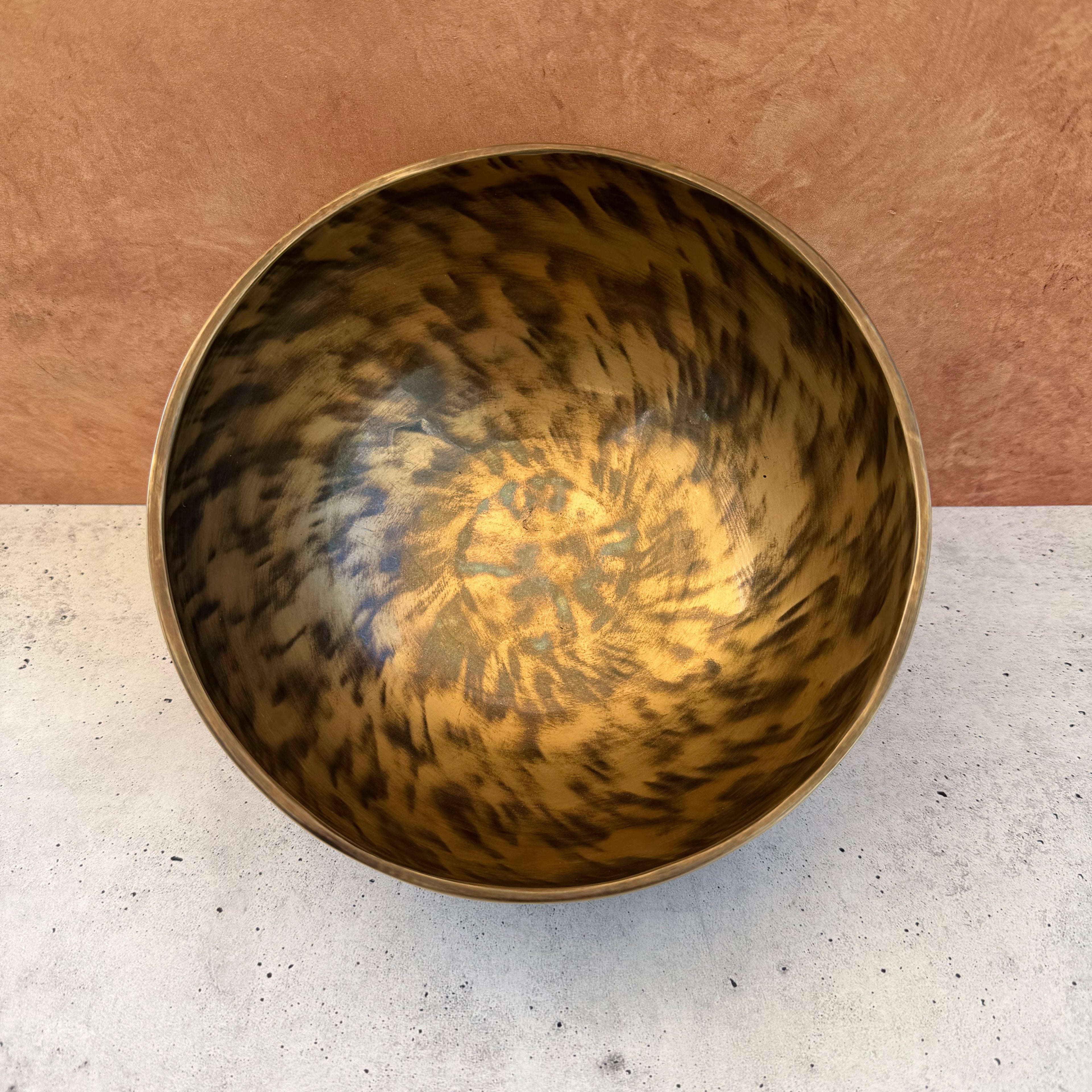 Hand-Hammered Singing Bowl — 7.75" W x 3.75" H, G Note, 956g