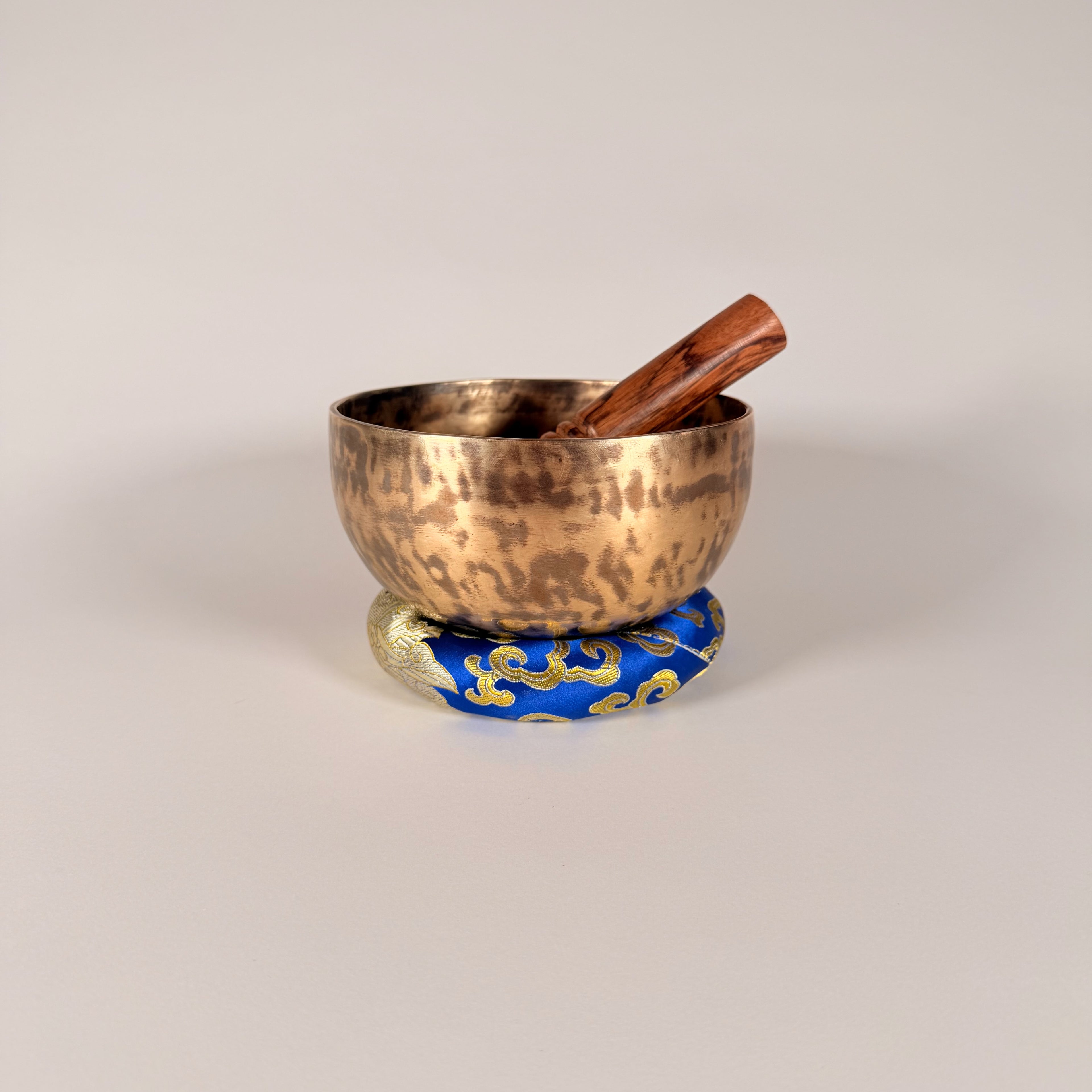 Hand-Hammered Singing Bowl — 6.25" W x 3.25" H, C Note, 692g
