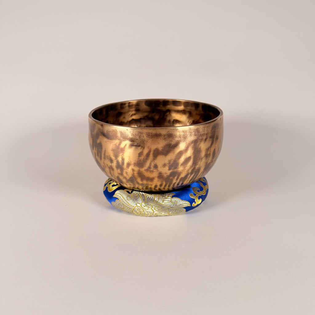 Hand-Hammered Singing Bowl — 6.50" W x 3.50" H, C Note, 842g