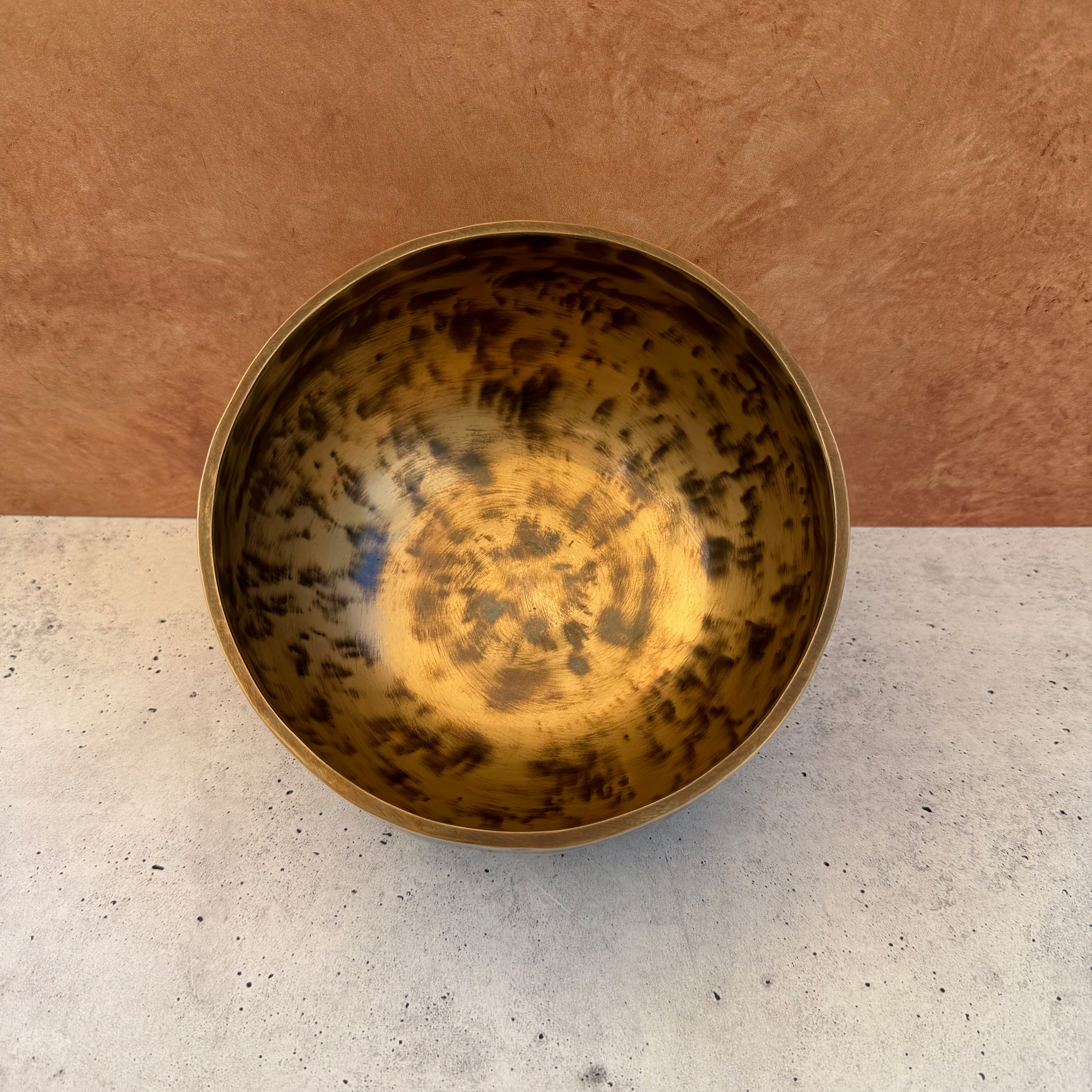 Hand-Hammered Singing Bowl — 6.50" W x 3.50" H, C Note, 842g