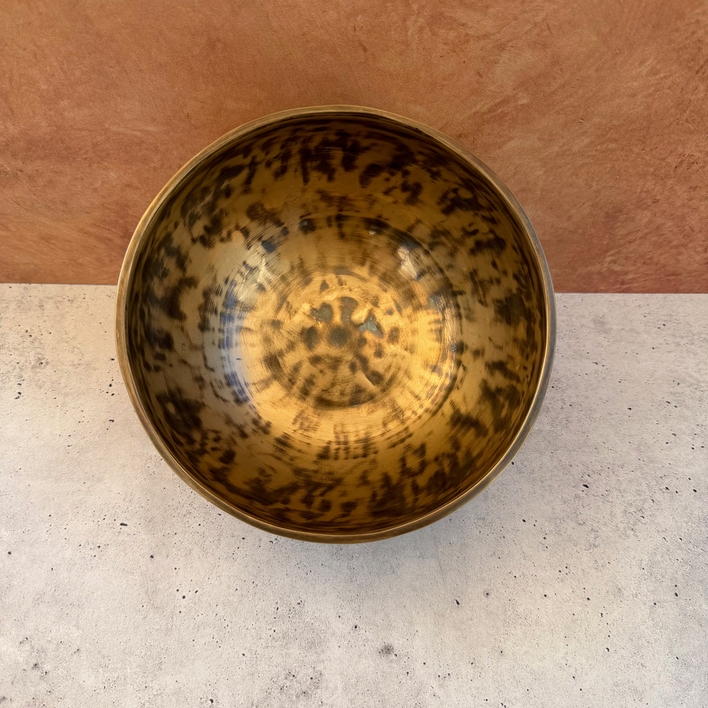 Hand-Hammered Singing Bowl — 7.00" W x 3.50" H, C Note, 974g