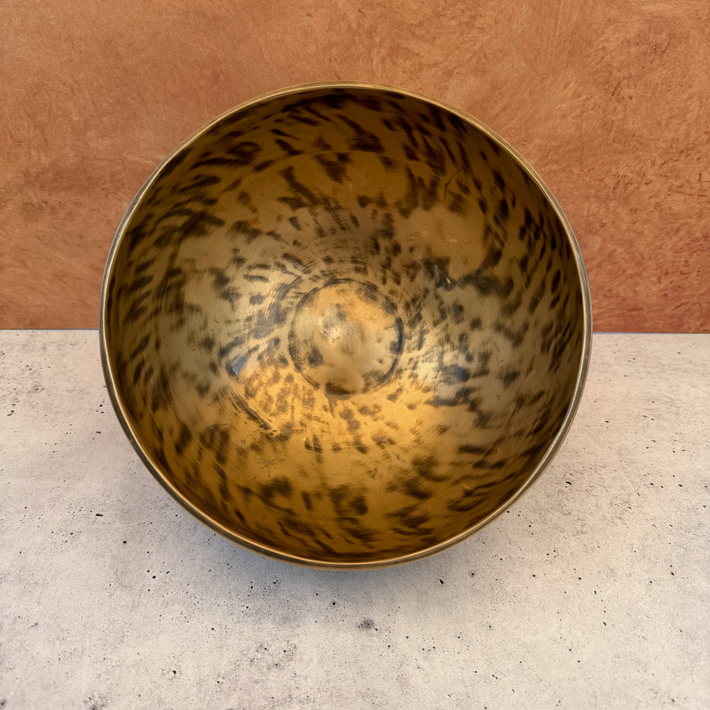 Hand-Hammered Singing Bowl — 7.75" W x 3.75" H, F Note, 1110g