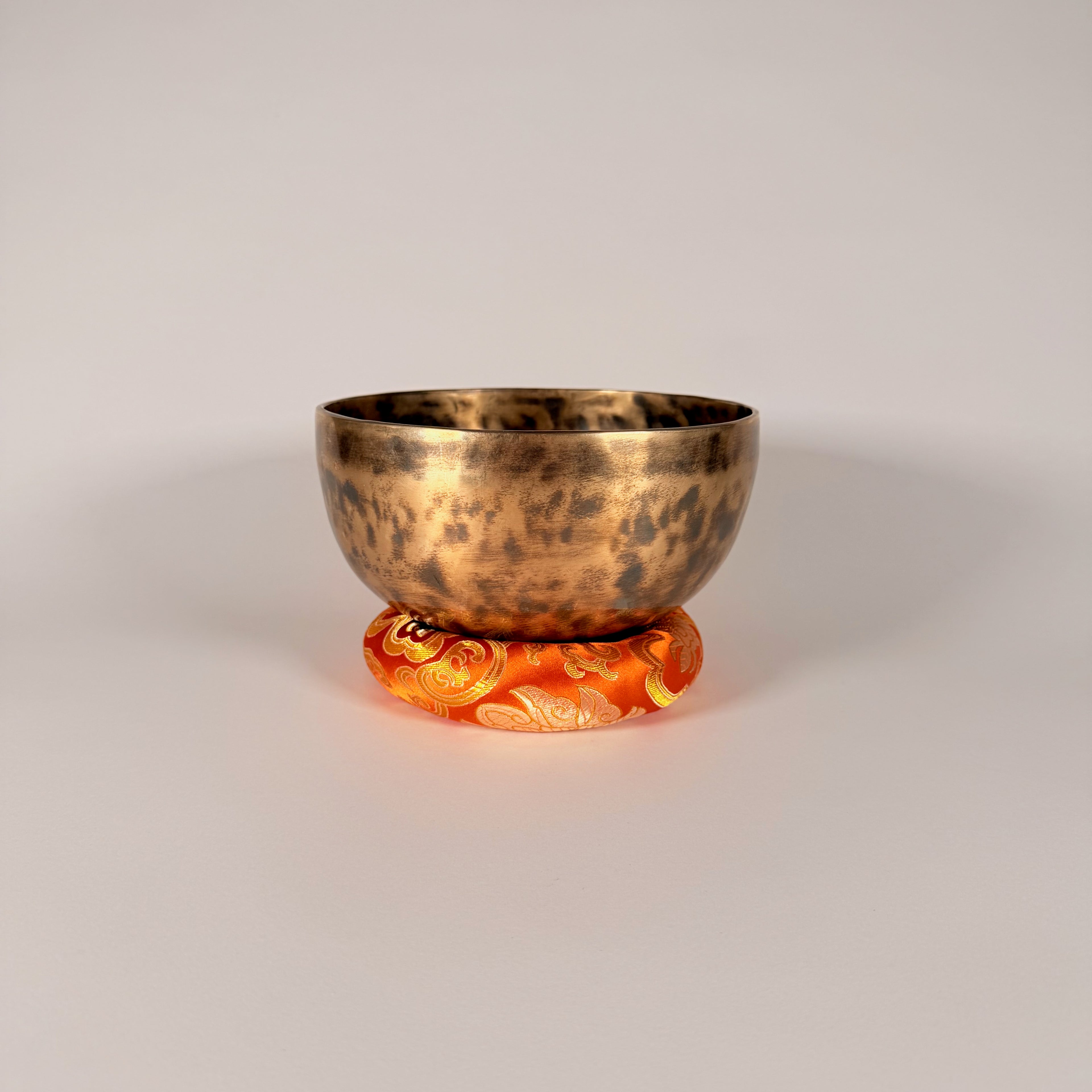 Hand-Hammered Singing Bowl — 7.50" W x 3.75" H, F Note, 938g
