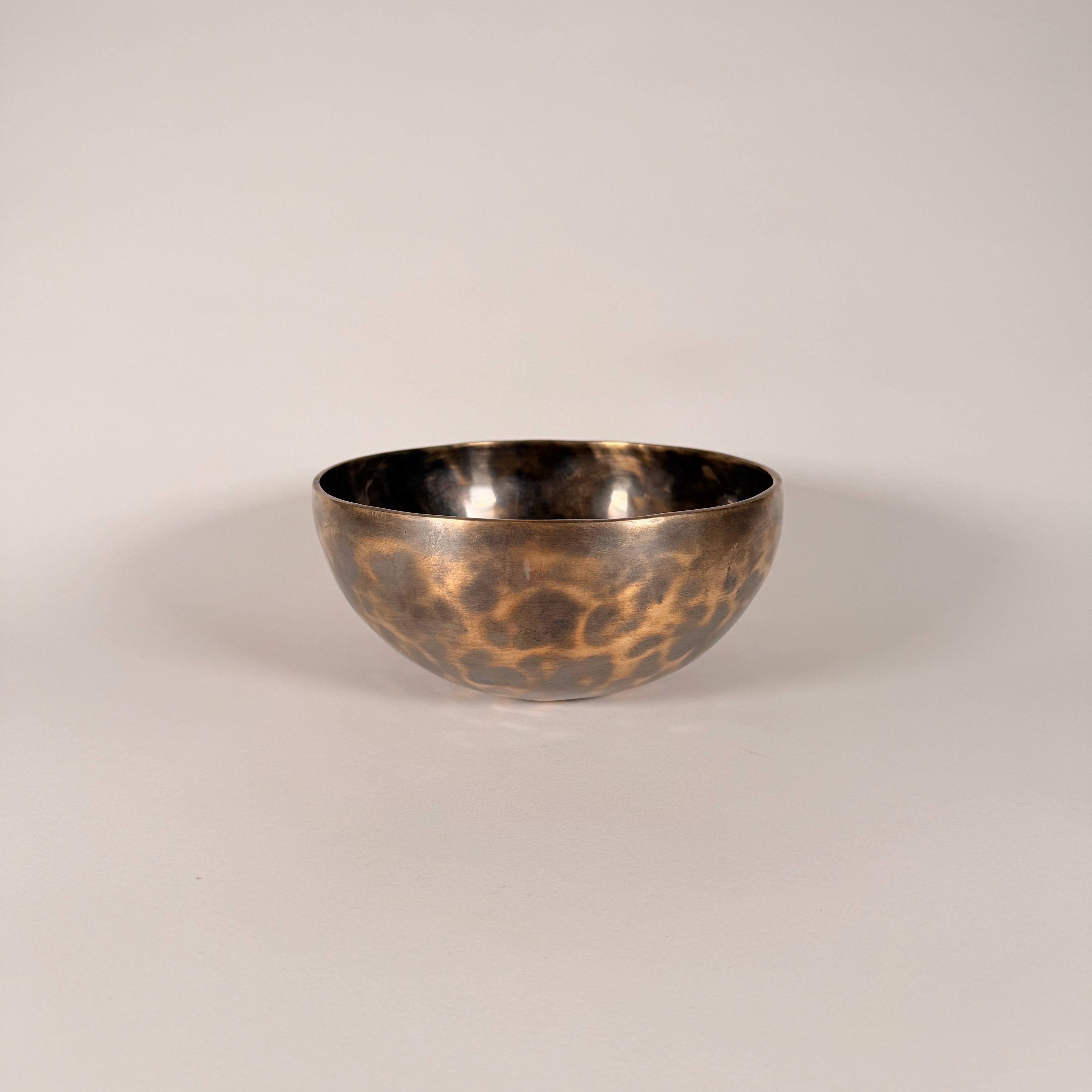 Hand-Hammered Singing Bowl — 8.25" W x 3.75" H, E Note, 1146g