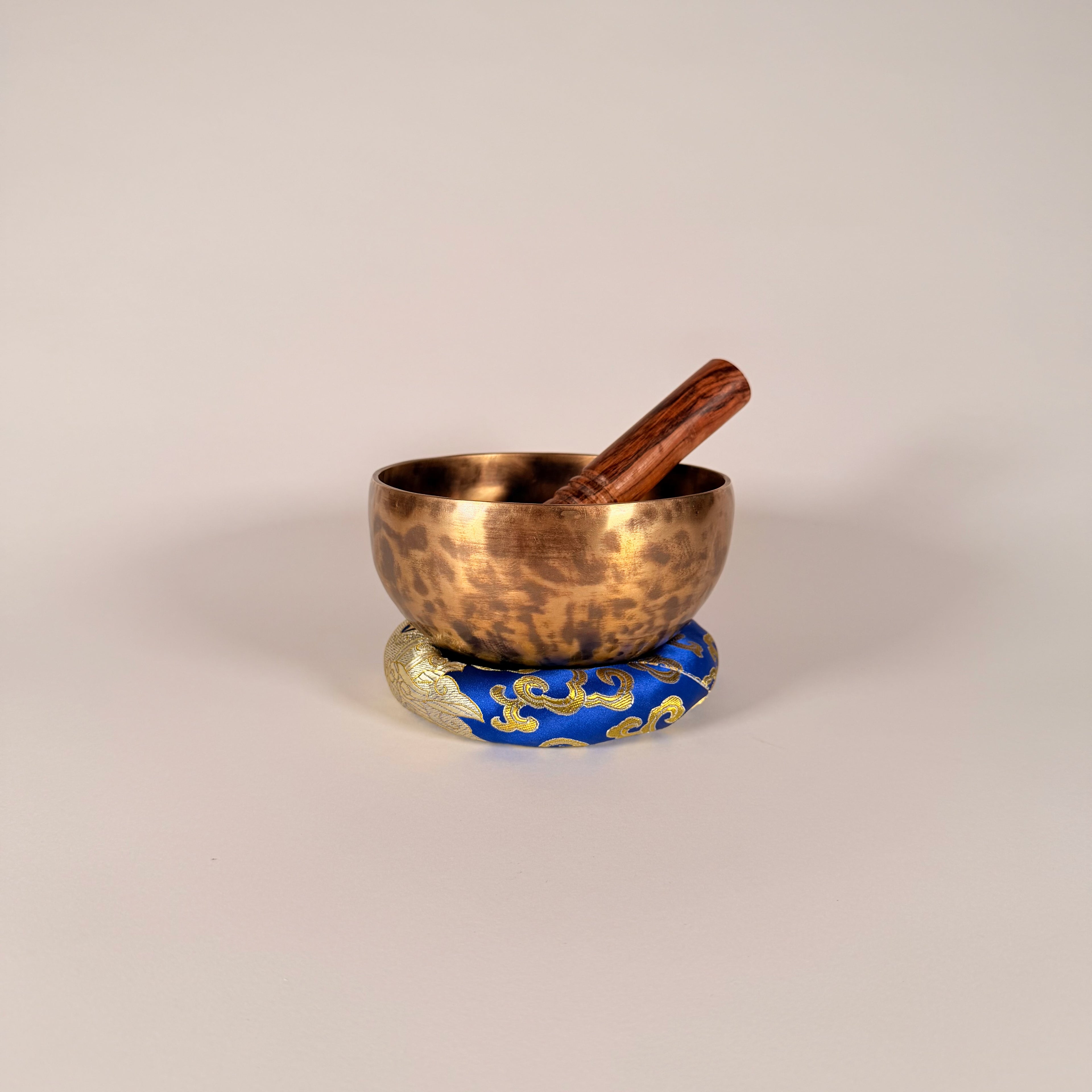 Hand-Hammered Singing Bowl — 5.75" W x 3.00" H, E Note, 542g