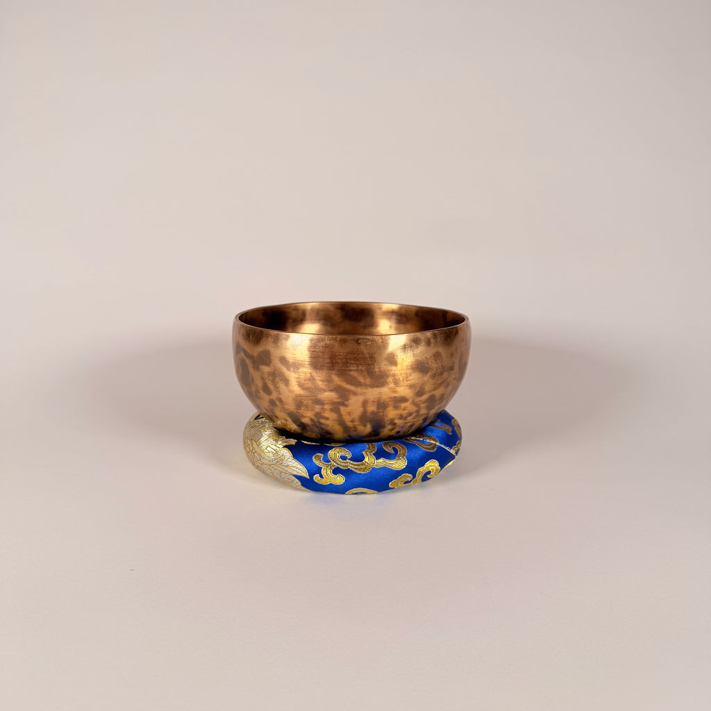 Hand-Hammered Singing Bowl — 5.75" W x 3.00" H, E Note, 542g