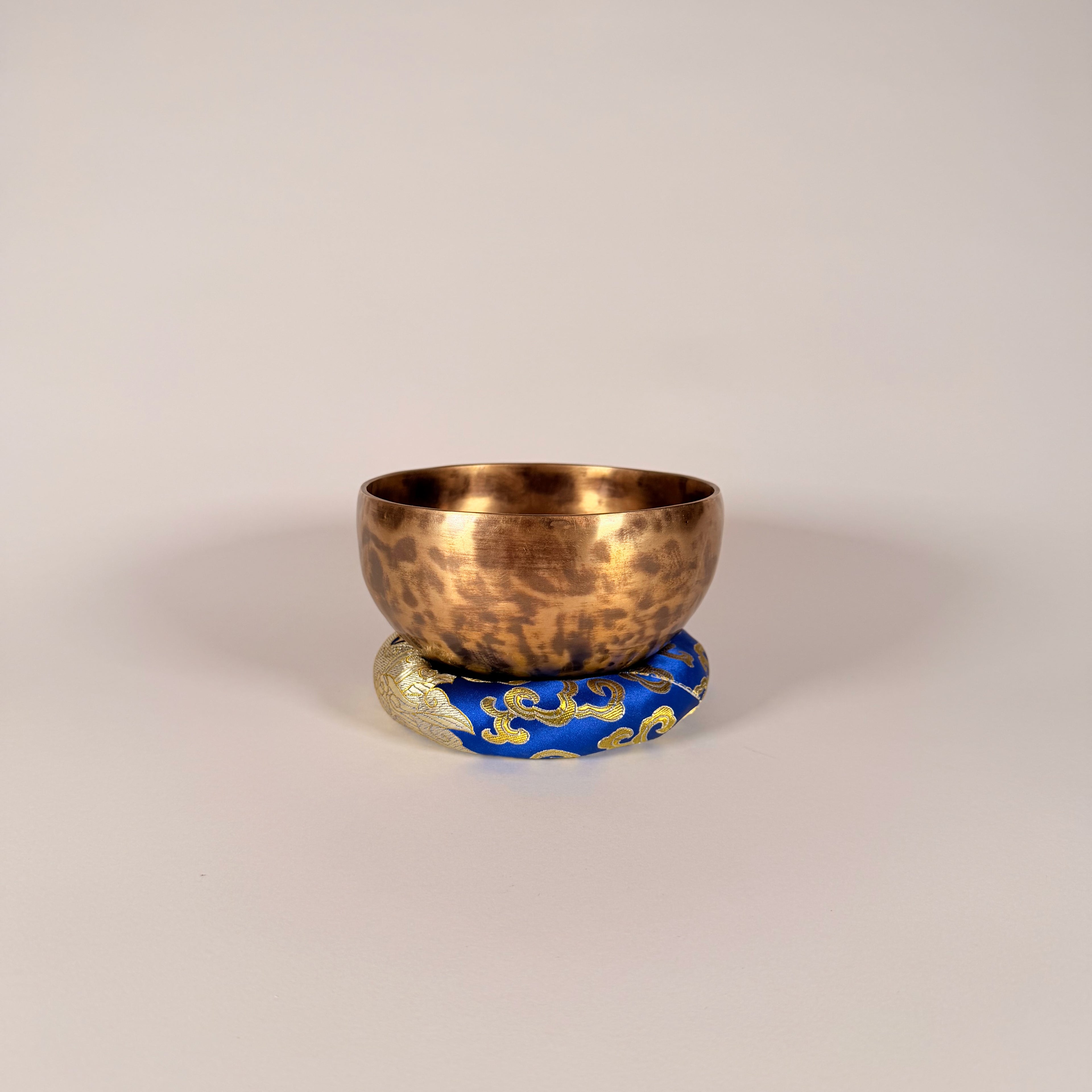 Hand-Hammered Singing Bowl — 5.75" W x 3.00" H, E Note, 542g