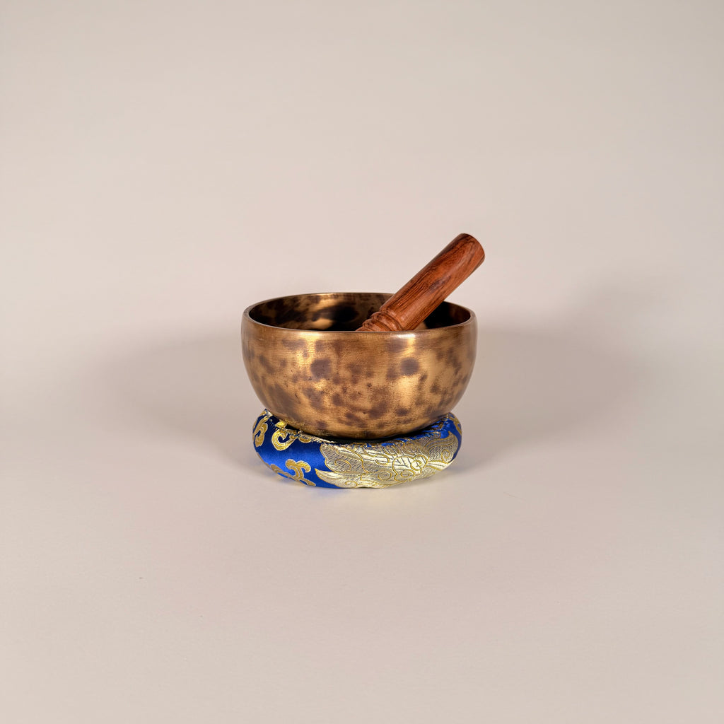 Hand-Hammered Singing Bowl — 5.75" W x 3.25" H, E Note, 646g