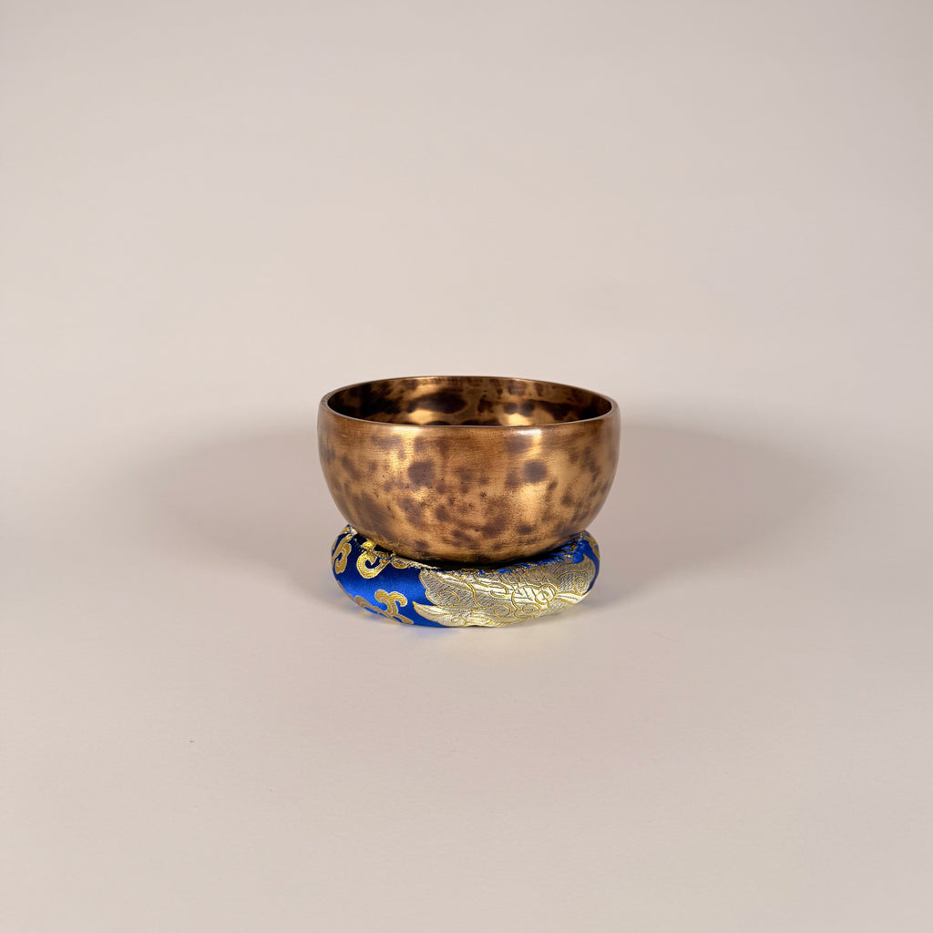 Hand-Hammered Singing Bowl — 5.75" W x 3.25" H, E Note, 646g
