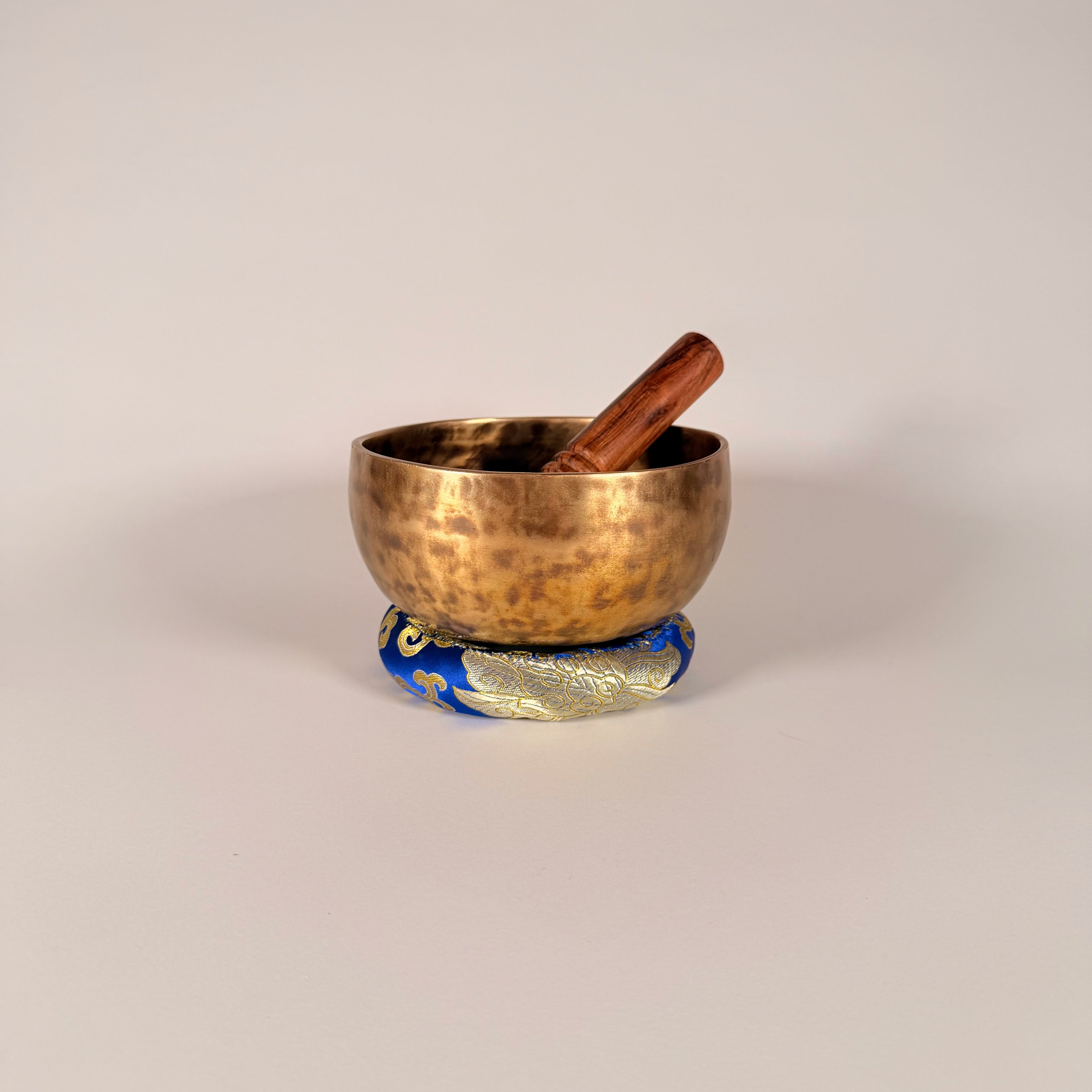 Hand-Hammered Singing Bowl — 6.25" W x 3.25" H, E Note, 738g