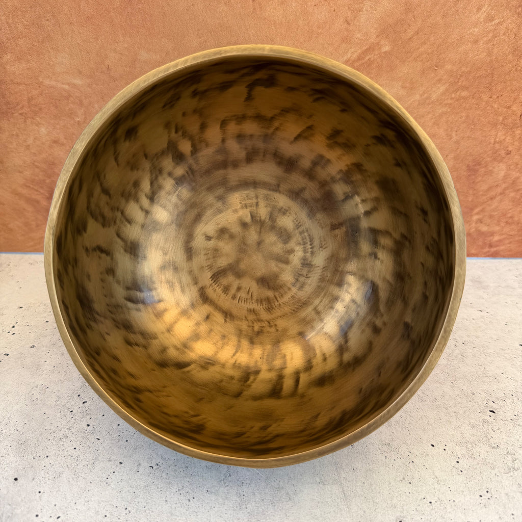 Hand-Hammered Singing Bowl — 6.25" W x 3.25" H, E Note, 738g