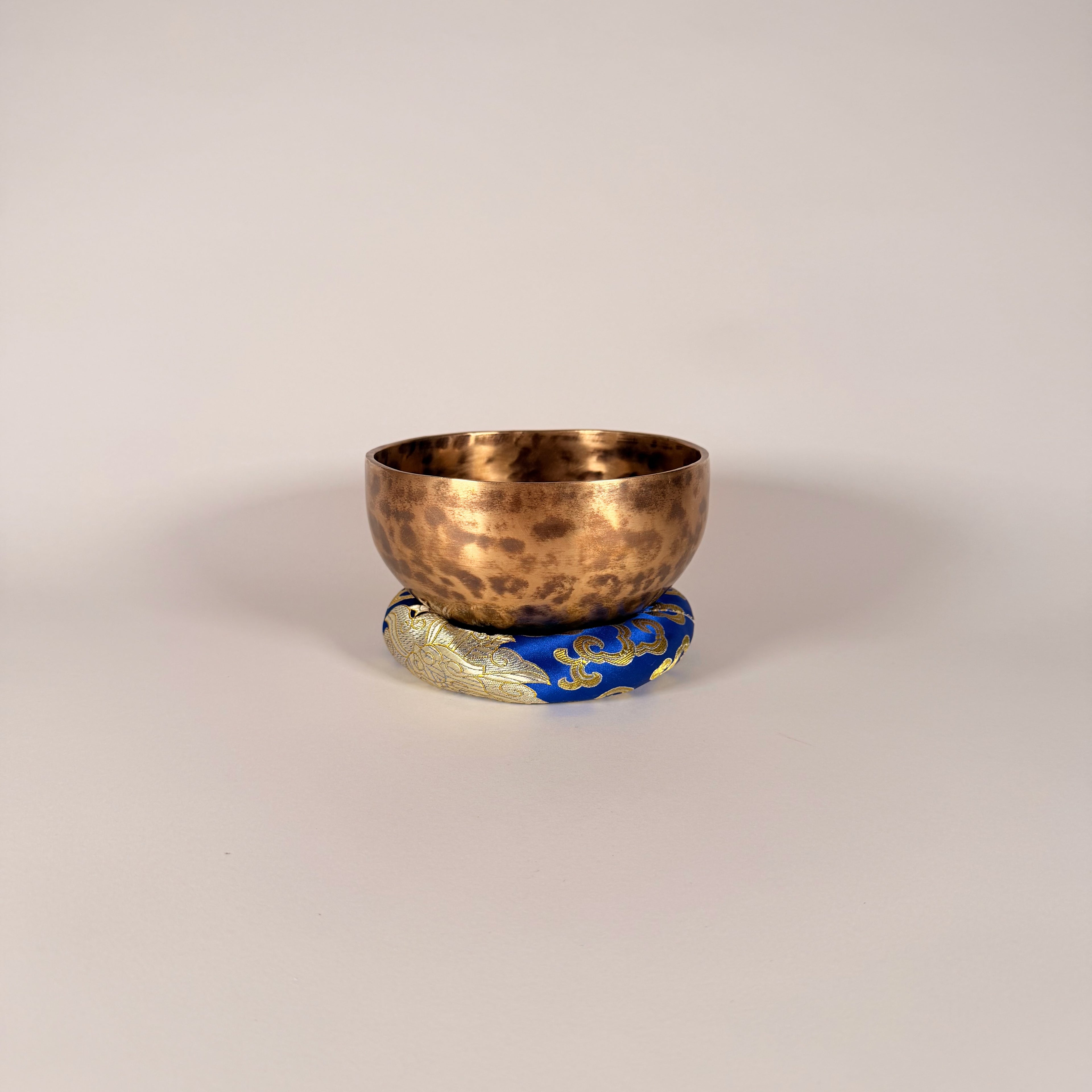 Hand-Hammered Singing Bowl — 6.00" W x 3.25" H, E Note, 628g