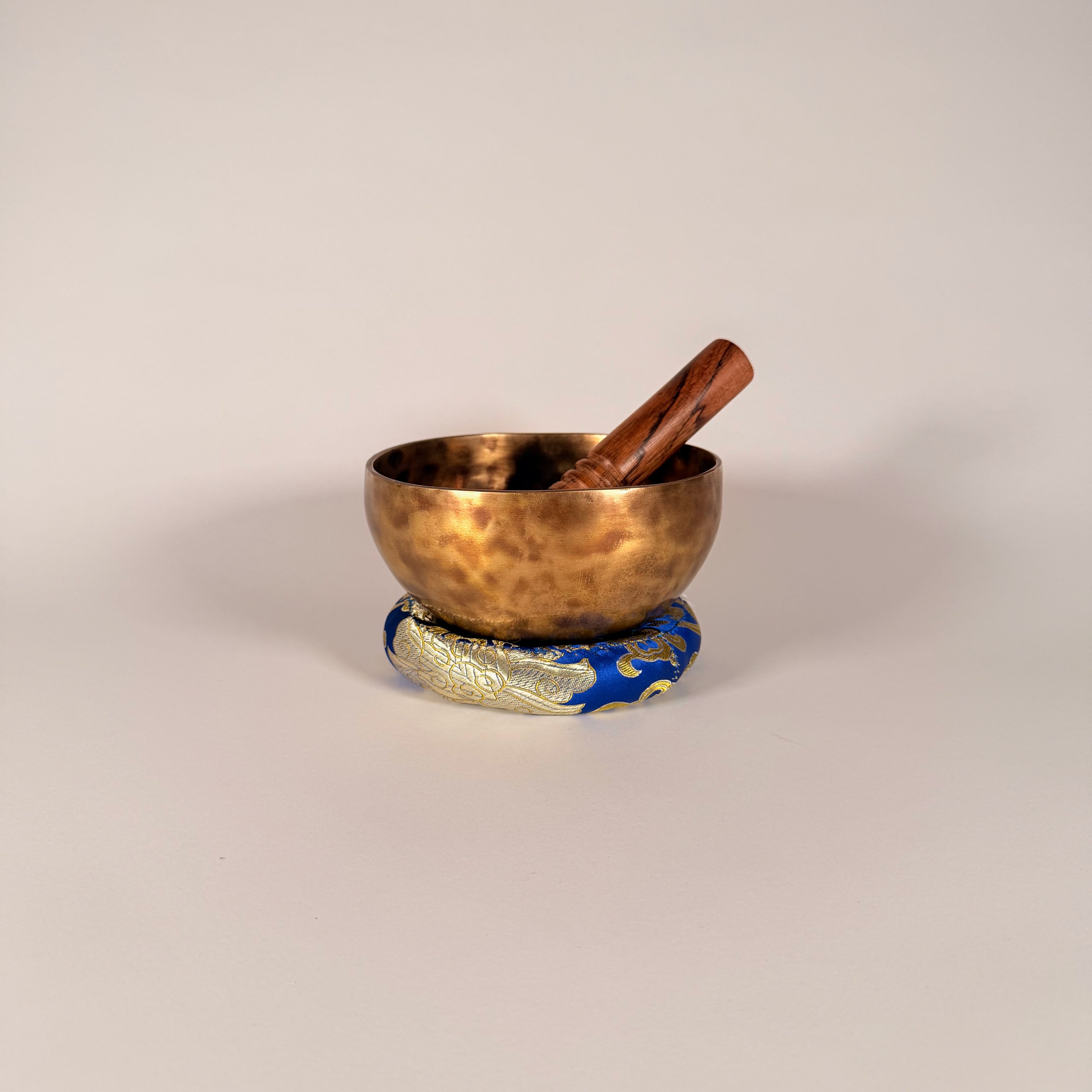 Hand-Hammered Singing Bowl — 6.00" W x 3.00" H, G Note, 622g
