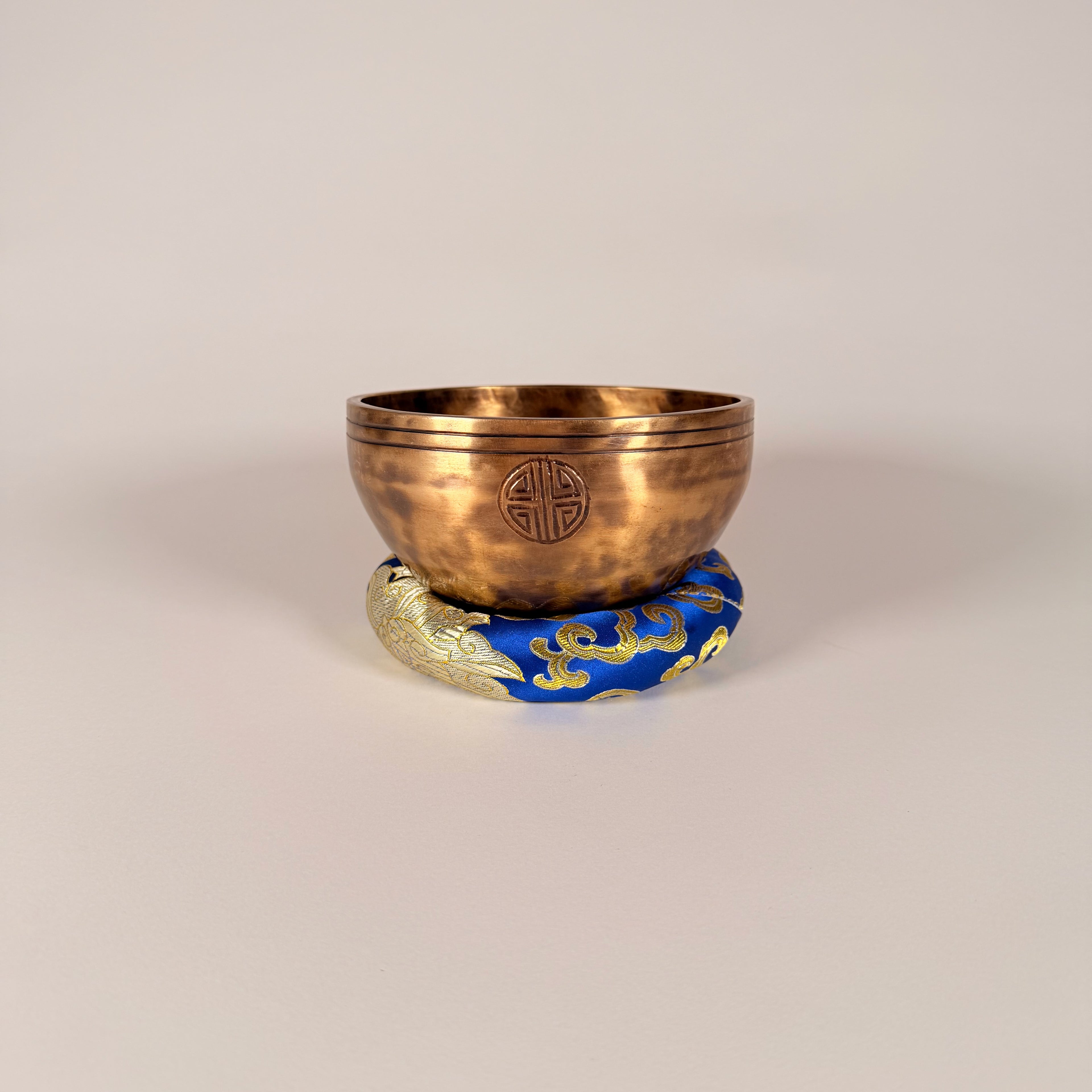 Moon Bowl — 5.50" W x 3.00" H, A Note, 604g