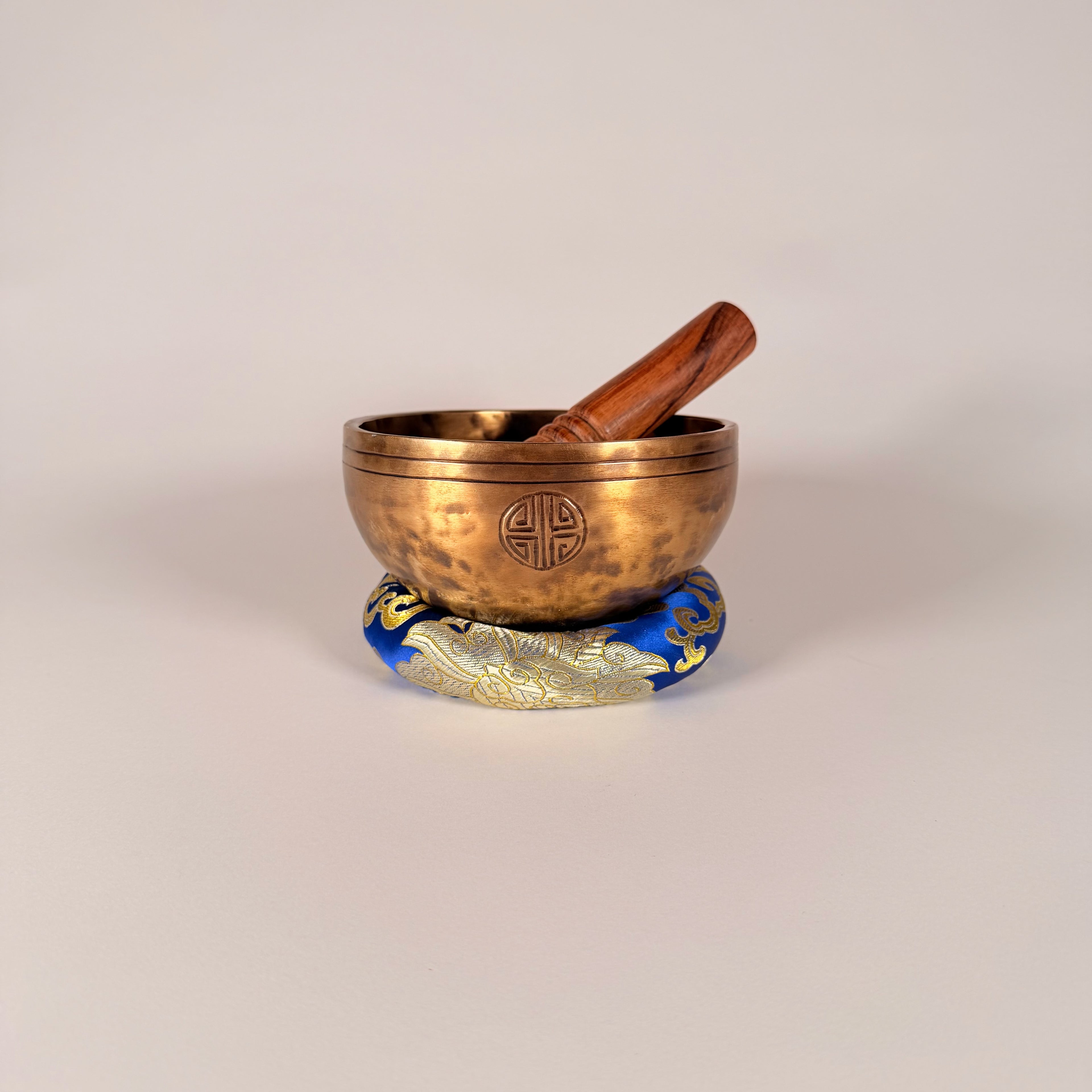 Moon Bowl — 5.75" W x 3.00" H, A Note, 686g