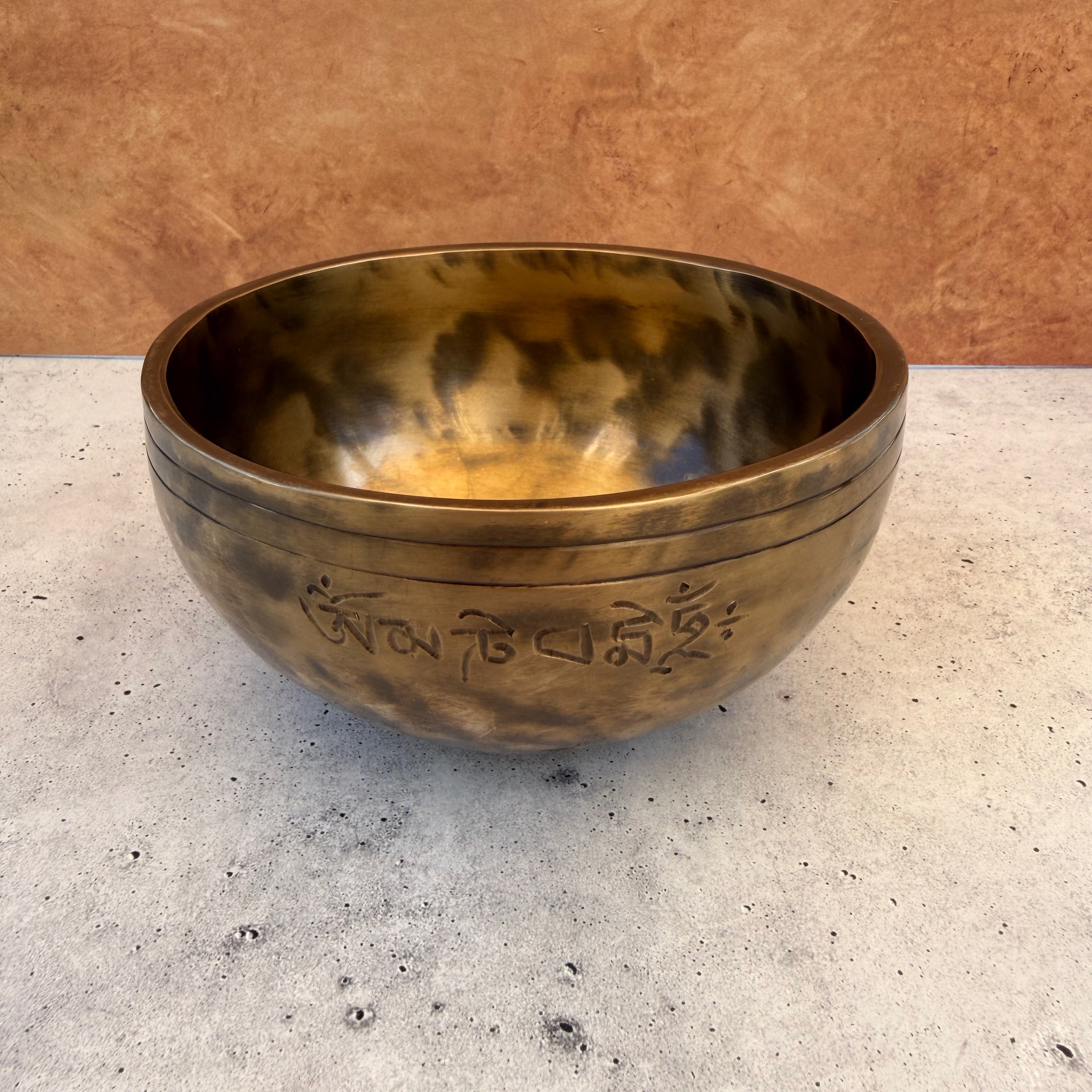 Moon Bowl — 5.75" W x 3.00" H, A Note, 686g