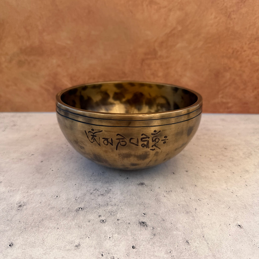 Moon Bowl — 6.00" W x 3.00" H, A Note, 668g